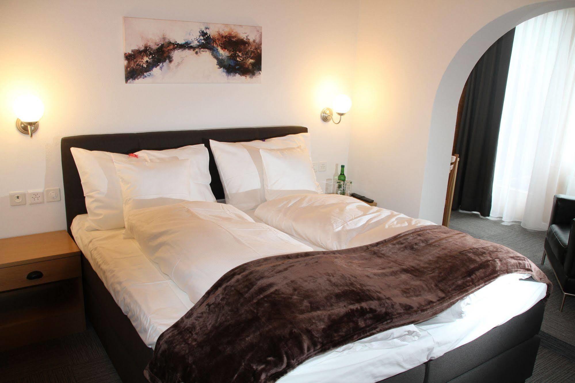 Hotel Sonnenhalde Wiesen Luaran gambar